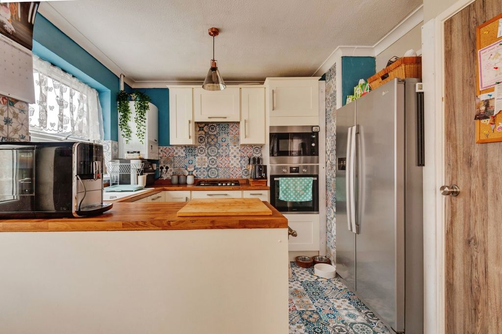 Property photo 2 of 19 Pbox-Img.Jpg