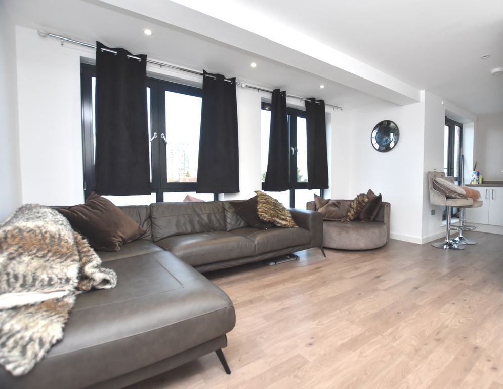 Property photo 3 of 7 Lounge
