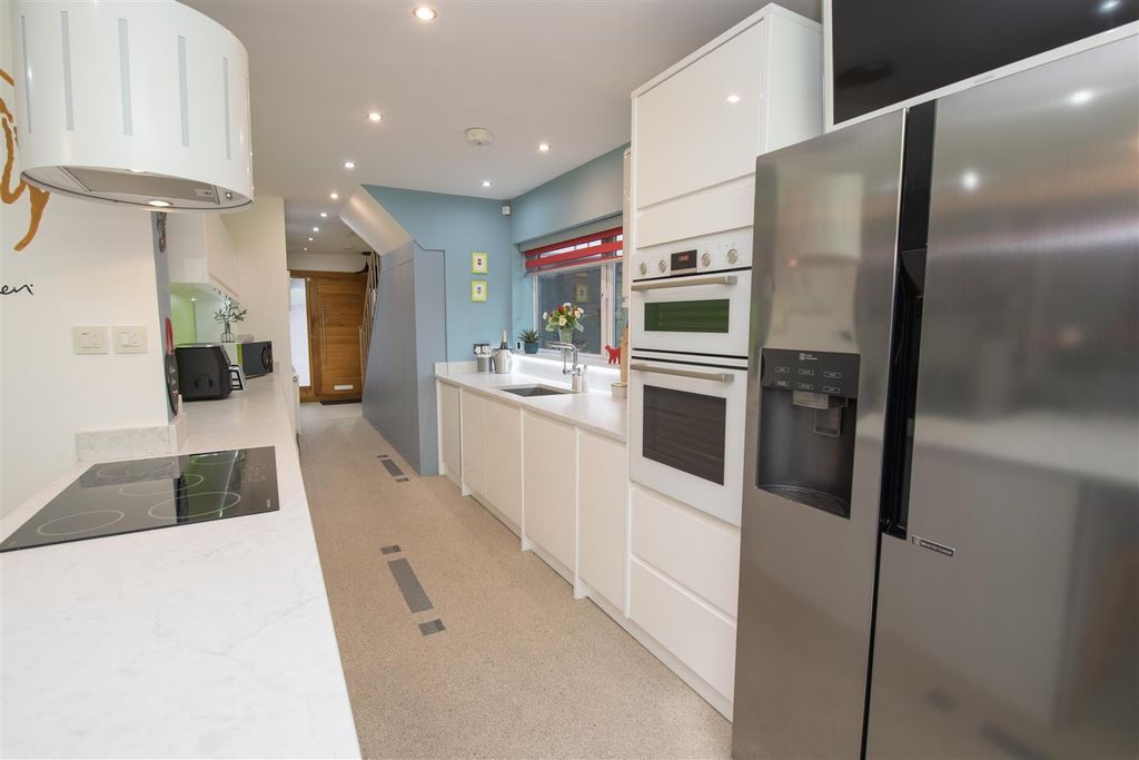 Property photo 2 of 45 Sigstonroad013.Jpeg