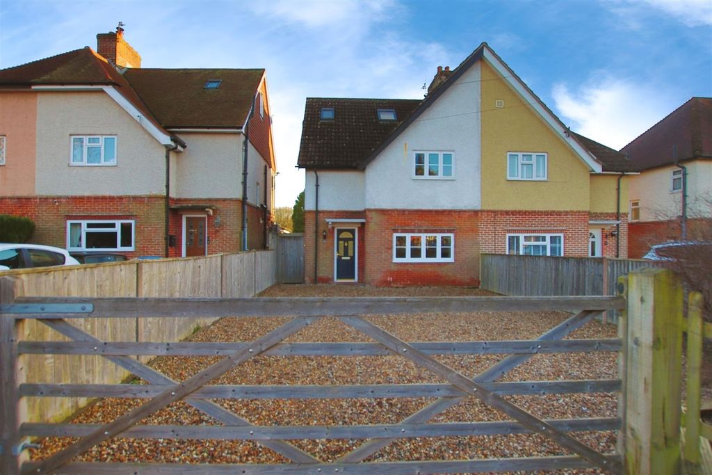 Property photo 1 of 17 3 Bedroom Semi Detached For Sale