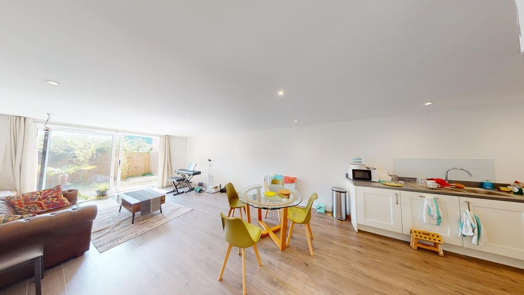 Property photo 3 of 10 47-Wilde-Court-08022024_223241.Jpg