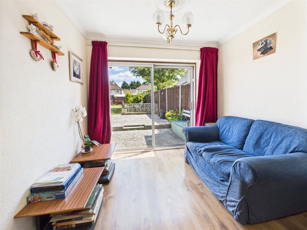 Property photo 3 of 17 Picture No. 35