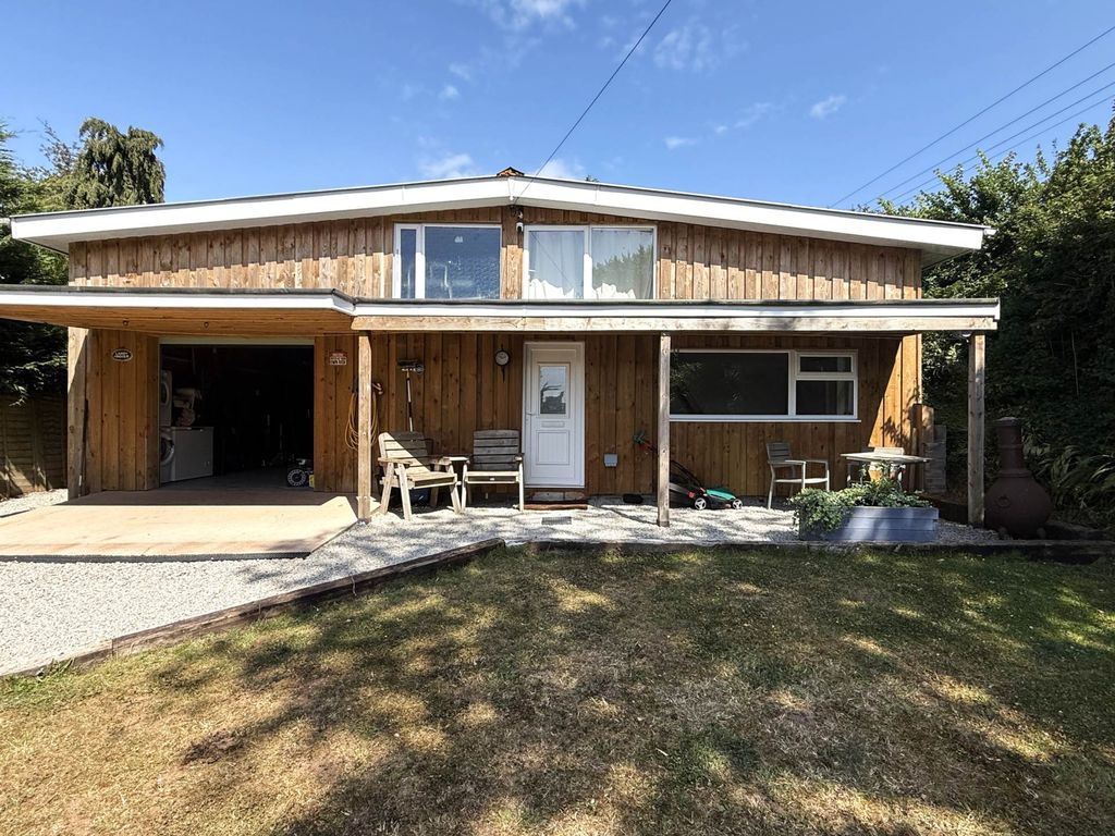 Property photo 3 of 18