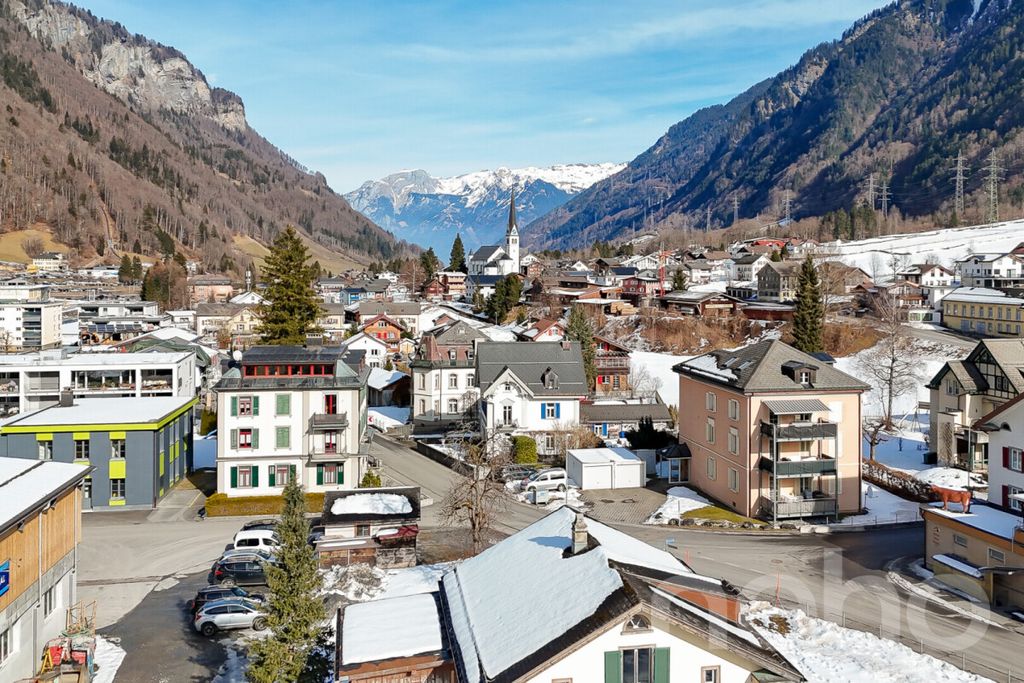 Property photo 1 of 12