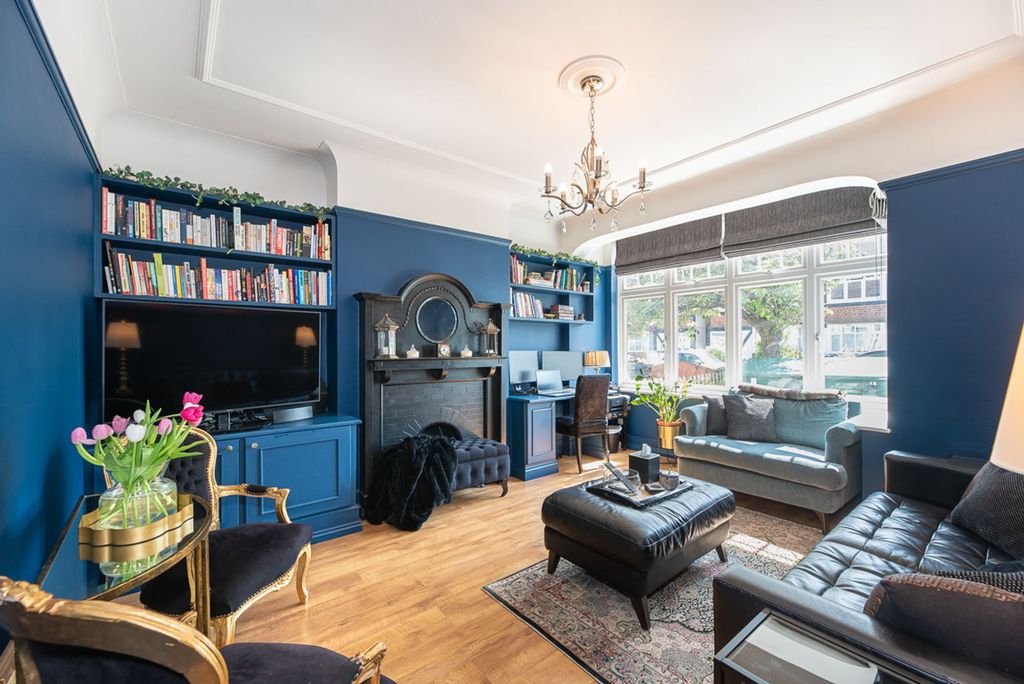 Property photo 2 of 14