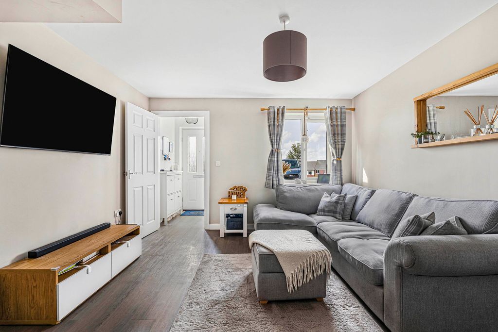 Property photo 2 of 24