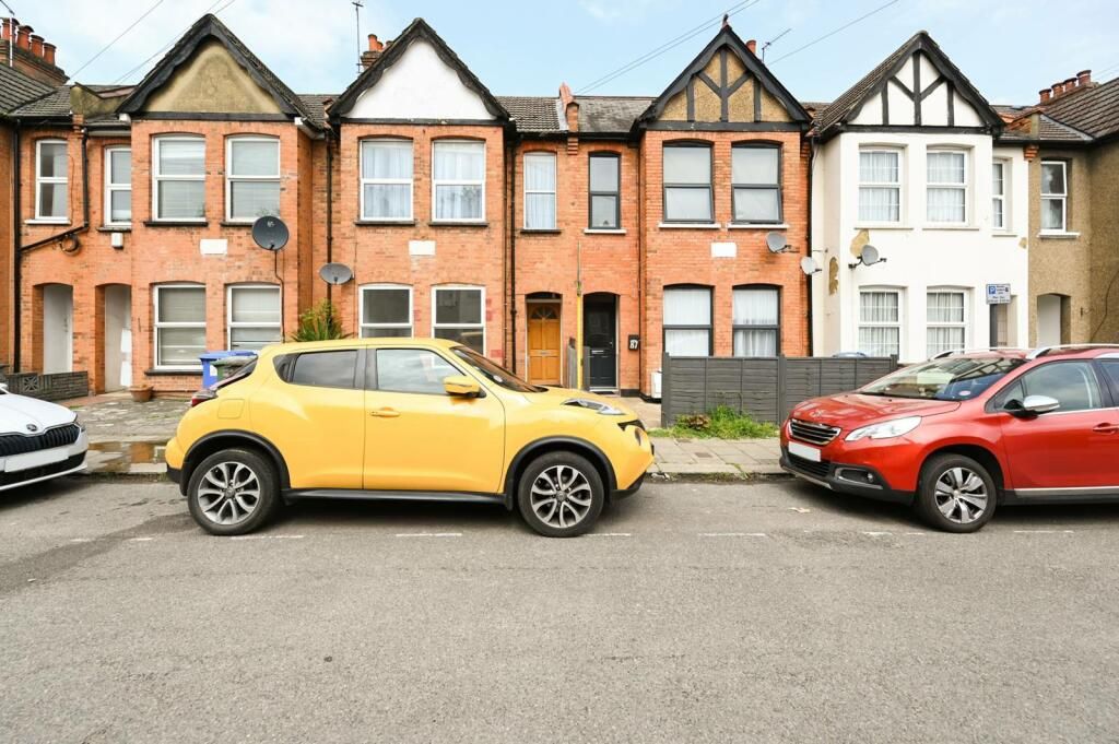 Property photo 1 of 9 2 Bedroom Maisonette For Sale