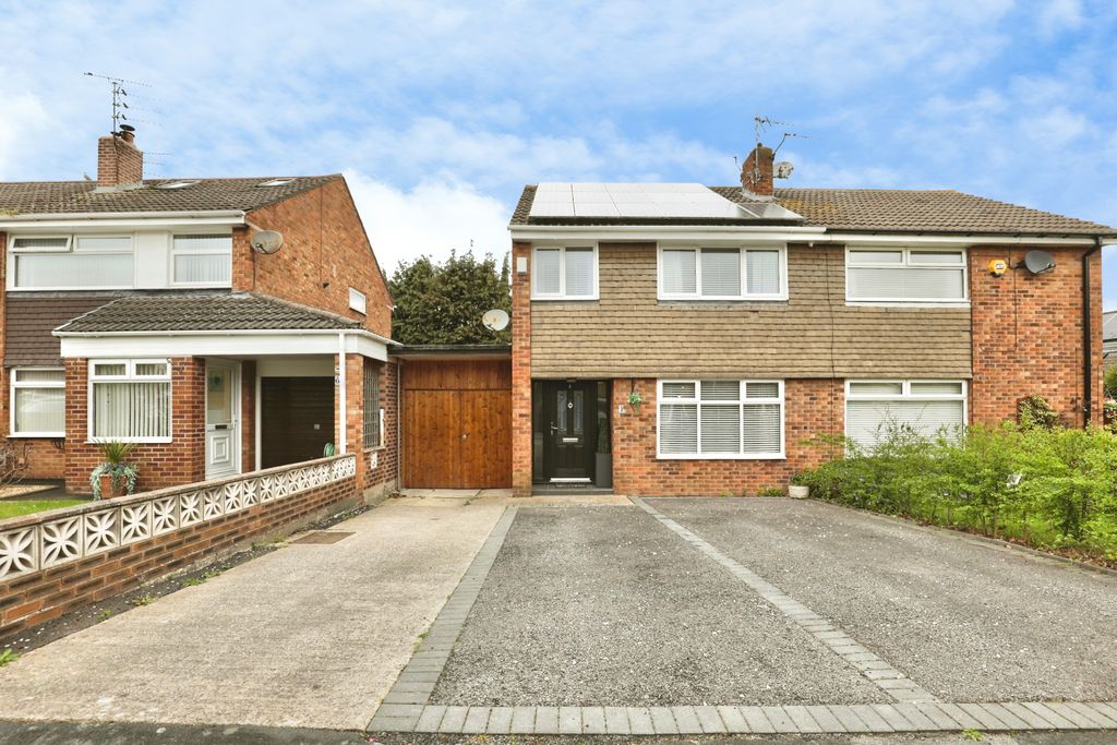 Property photo 1 of 15 Front