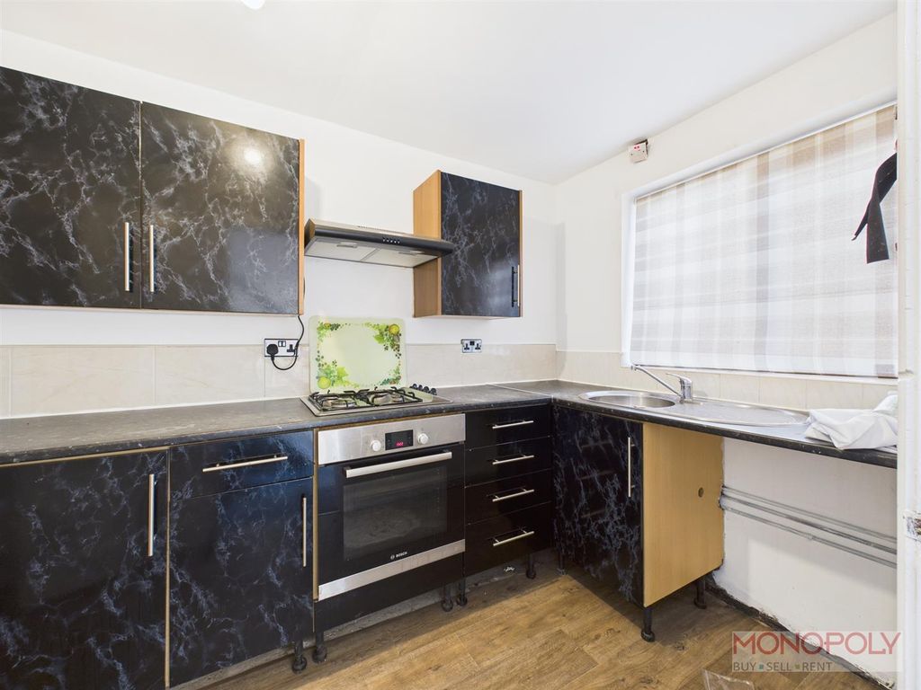 Property photo 2 of 9 Cam04439G0-Pr0151-Still001.Jpg