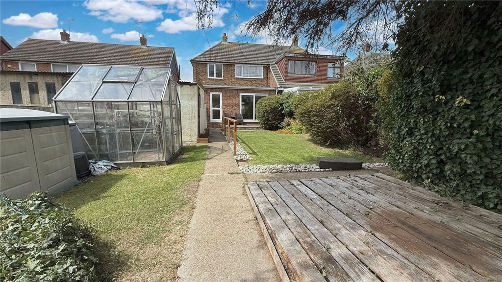 Property photo 2 of 18 Picture No. 23