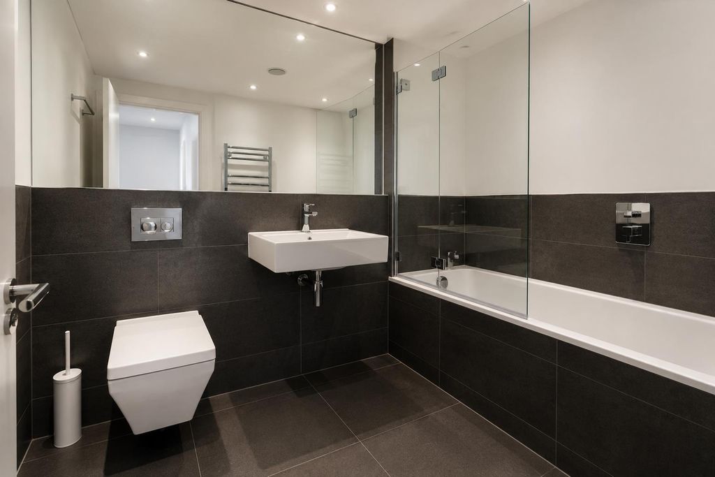 Property photo 2 of 4 A (3).Png