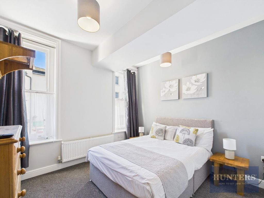 Property photo 3 of 10 Cam02256G0-Pr0261-Still005.Jpg