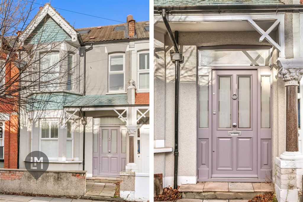 Property photo 1 of 7 External