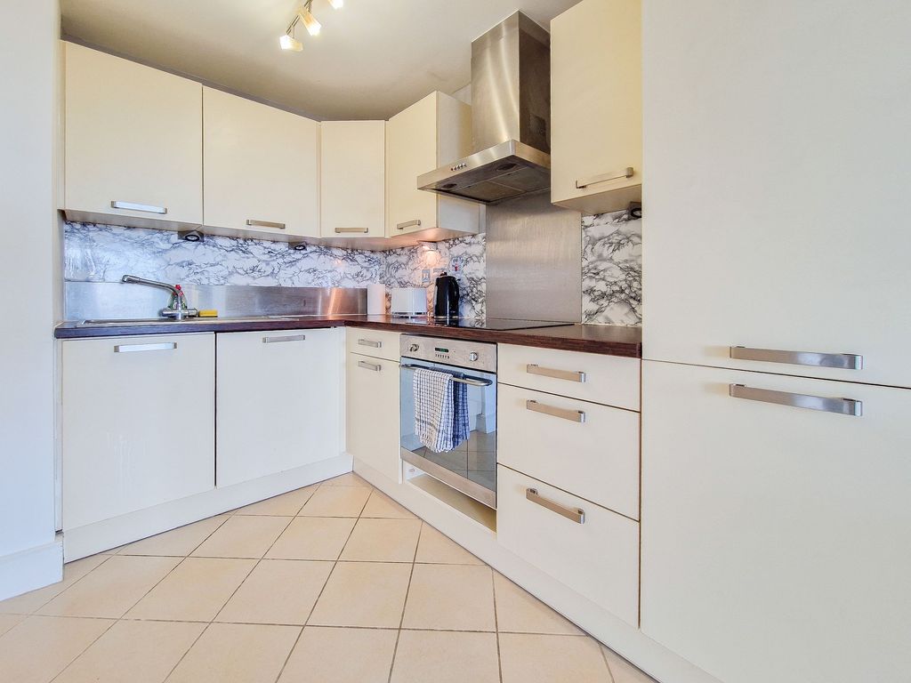 Property photo 3 of 19