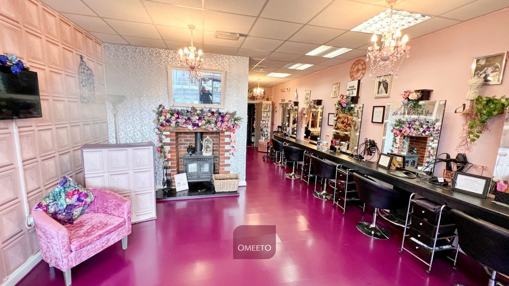Property photo 3 of 18 Shop 2