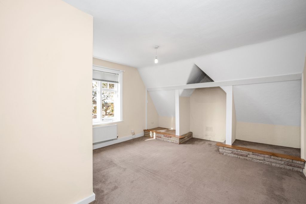 Property photo 3 of 17 Photo 2