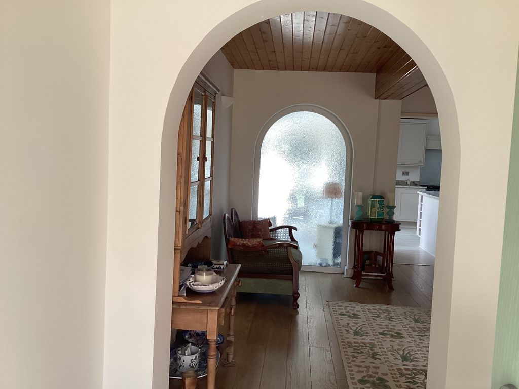 Property photo 3 of 24 Image 3