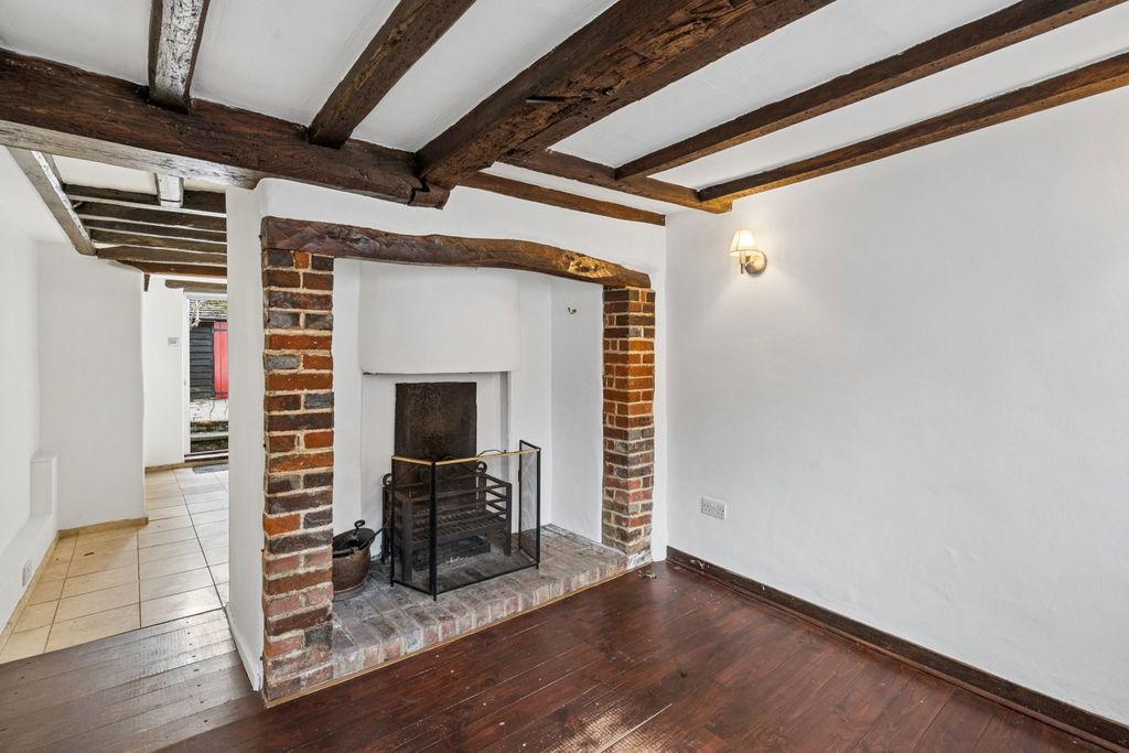 Property photo 3 of 10