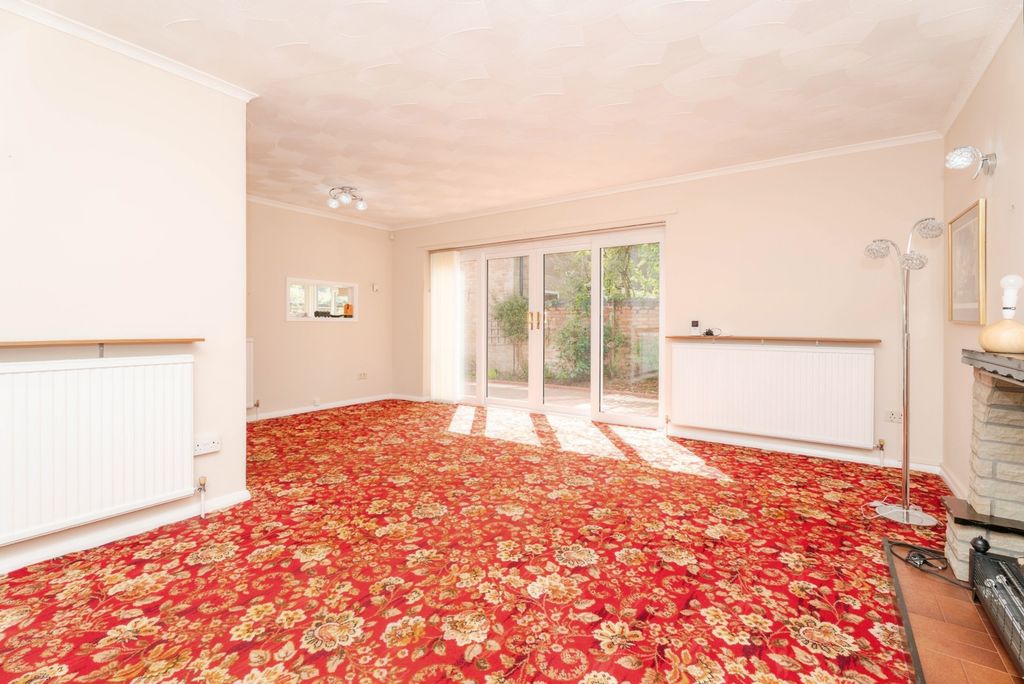 Property photo 3 of 17 Photo