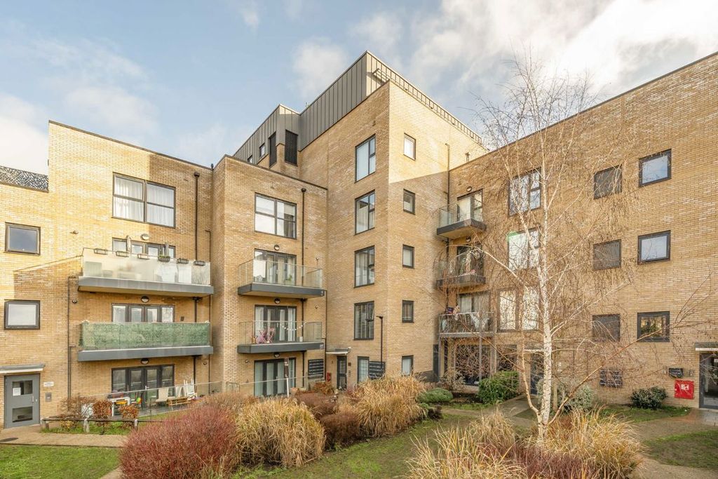 Property photo 1 of 11