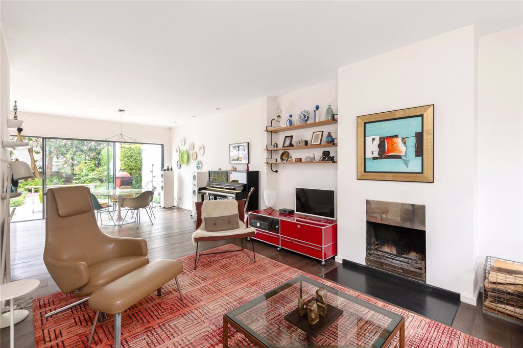 Property photo 3 of 37 Picture No. 05