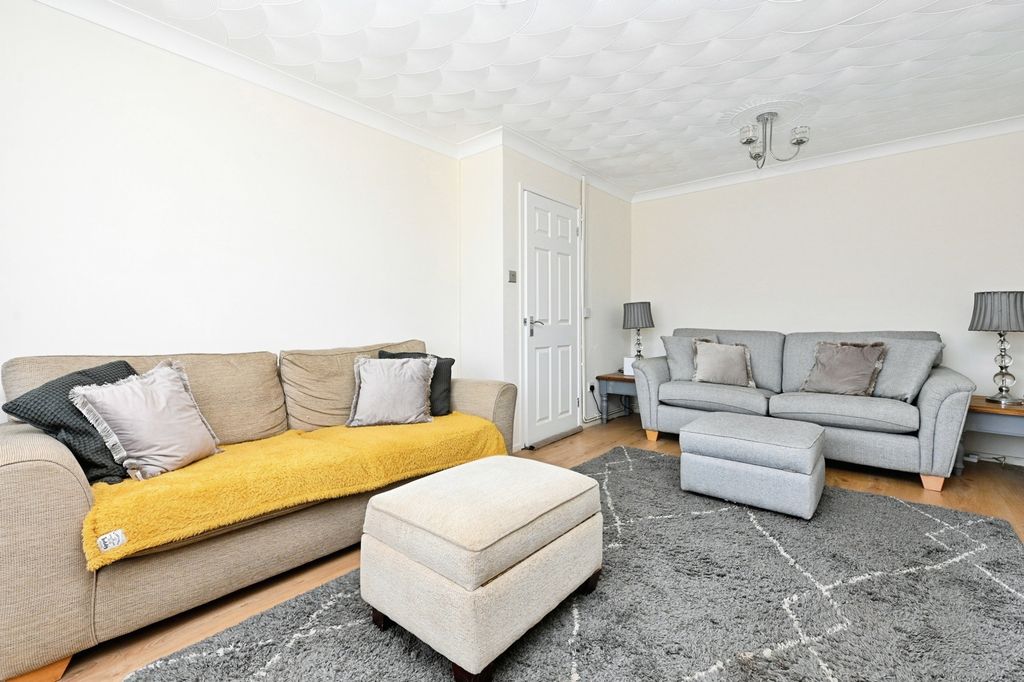 Property photo 3 of 17 Pbox-Img.Jpg