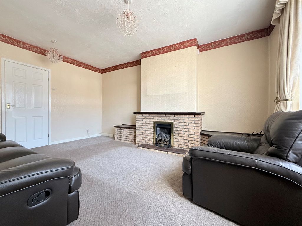Property photo 2 of 24