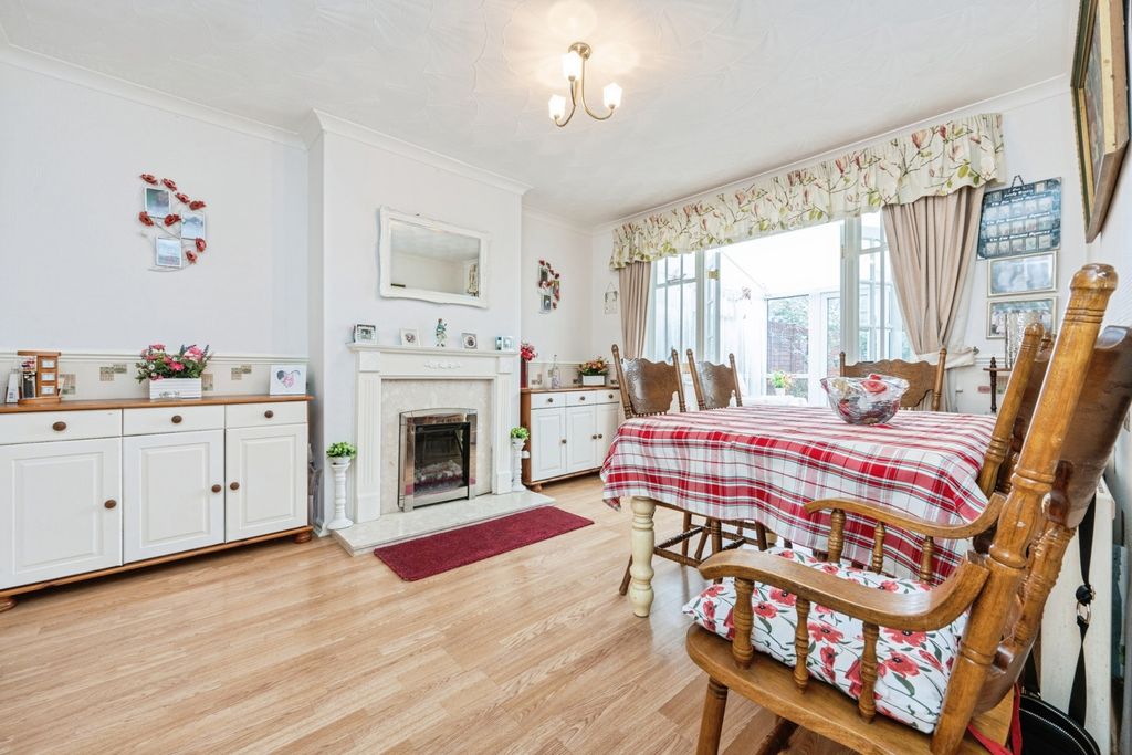 Property photo 2 of 25 Pbox-Img.Jpg