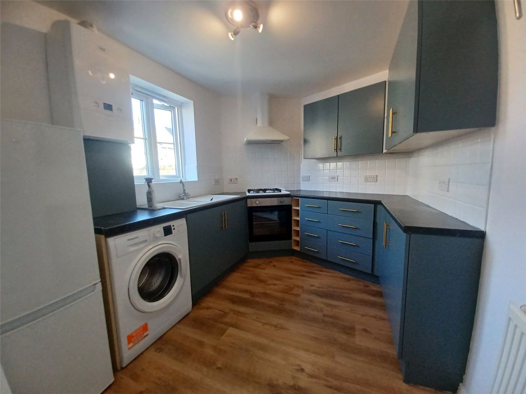 Property photo 2 of 6 Kitchen