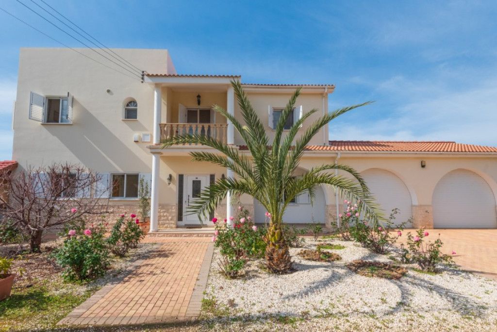 Property photo 1 of 10