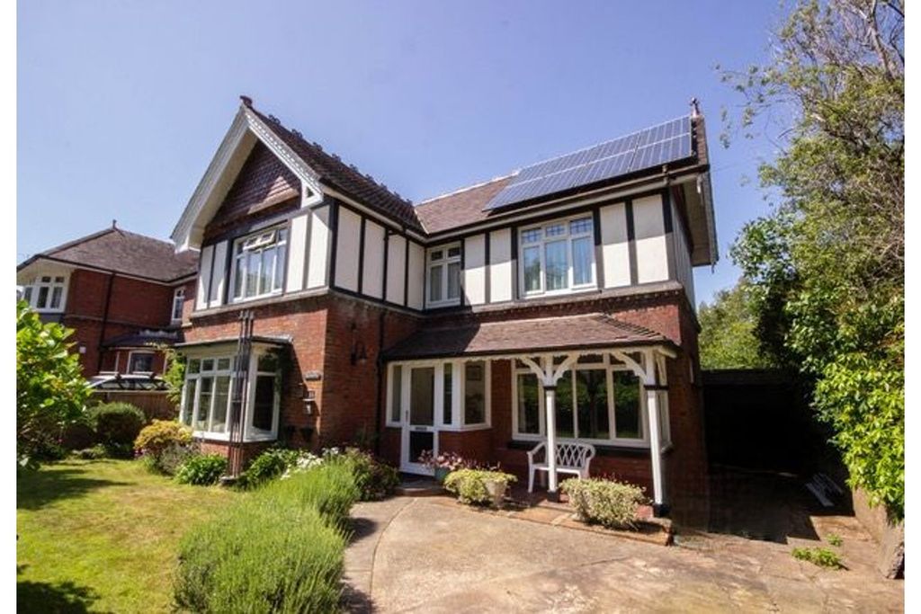 Property photo 1 of 17