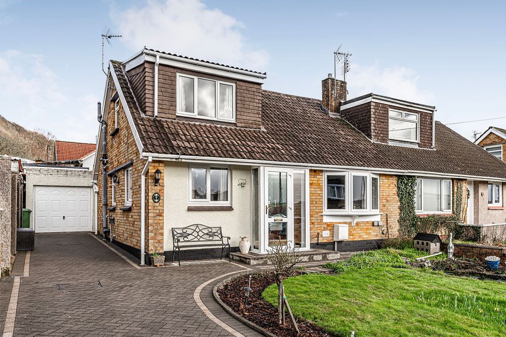 Property photo 3 of 38