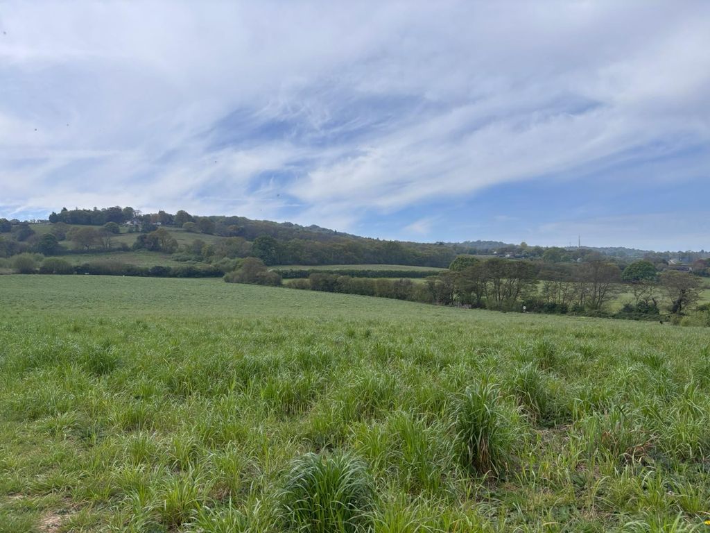 Property photo 1 of 3