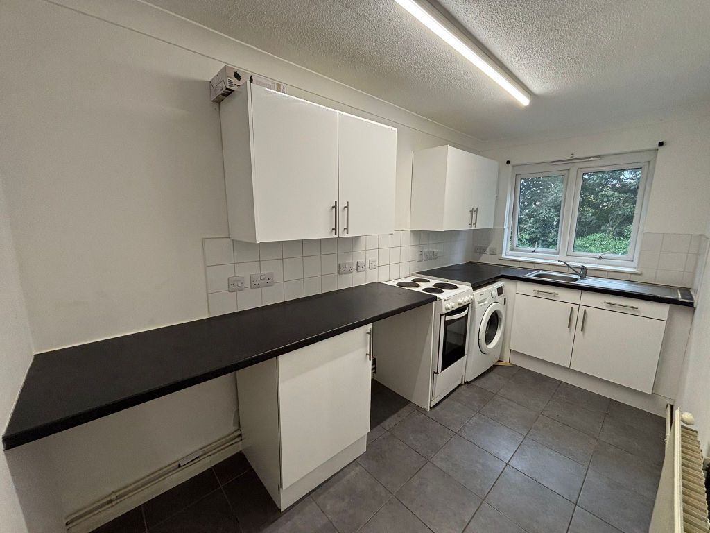Property photo 2 of 5 Kitchen
