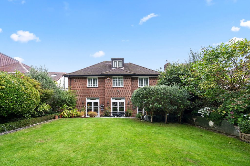 Property photo 2 of 18