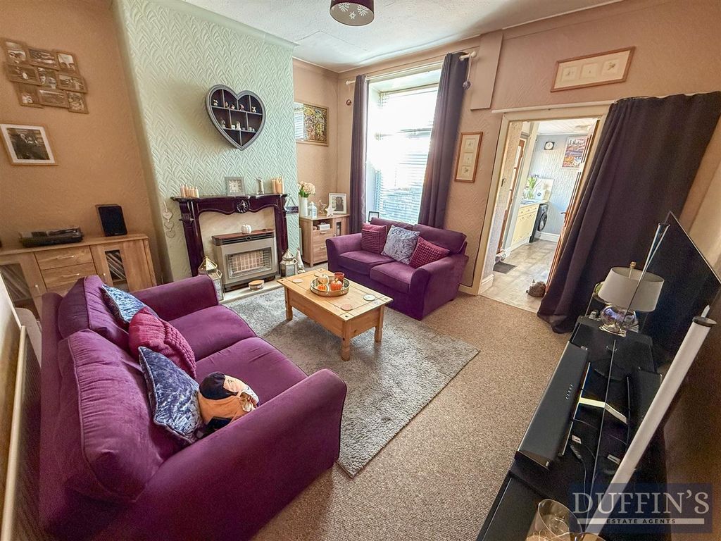 Property photo 2 of 11 Rear Reception Room