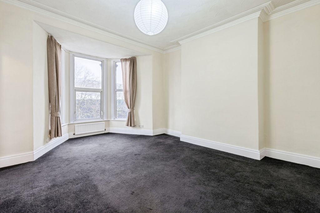 Property photo 2 of 12 Pbox-Img.Jpg