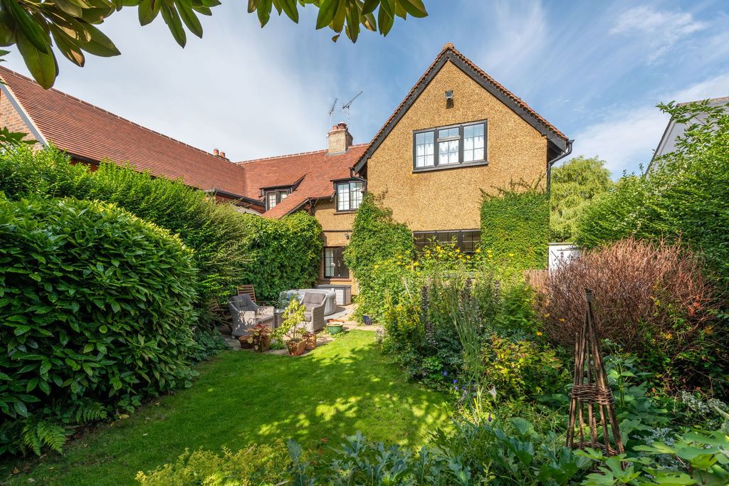 Property photo 2 of 14