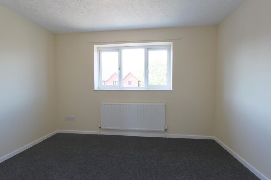 Property photo 3 of 8 Photo 7