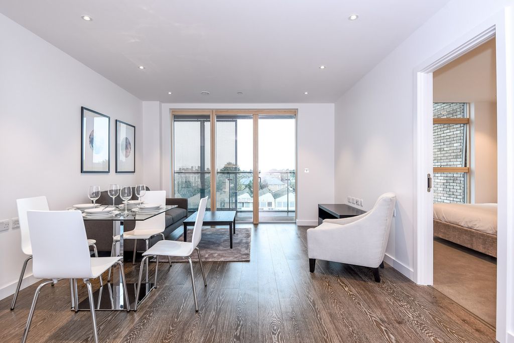 Property photo 1 of 9