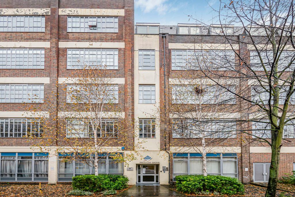 Property photo 1 of 18 Exterior