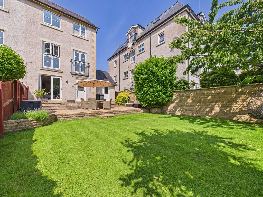 Property photo 2 of 17 Beautiful Garden And Patio, Rear Of The Property