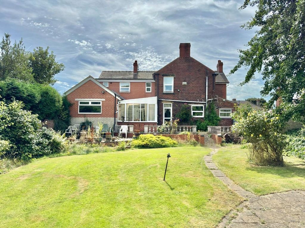 Property photo 3 of 34 4d83d54A-A466-4042-9d00-112Beab1B5d9.Jpg