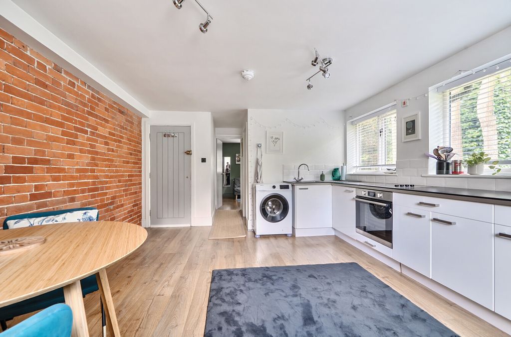 Property photo 3 of 11 1306748-6-6842c41...