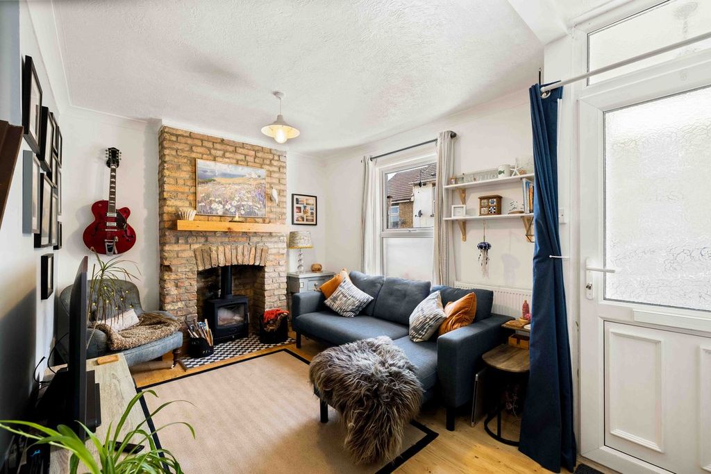 Property photo 2 of 14