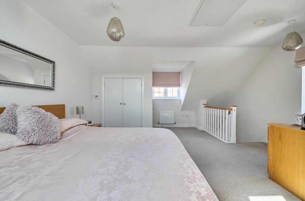 Property photo 3 of 21 1436877-3-69Cbc8734504E.Jpg