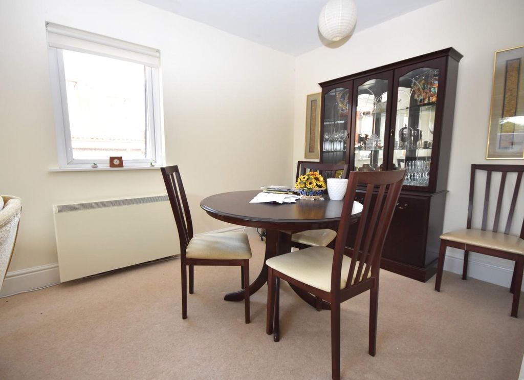 Property photo 3 of 10 Dining Area.Jpg