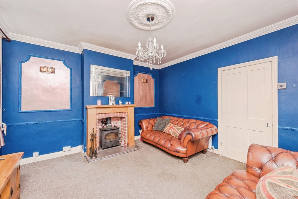 Property photo 2 of 17 Photo