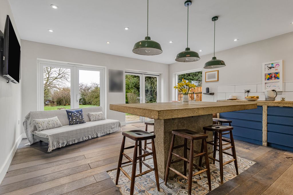 Property photo 3 of 29 2471363