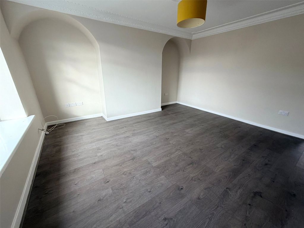 Property photo 2 of 11 Picture No. 01